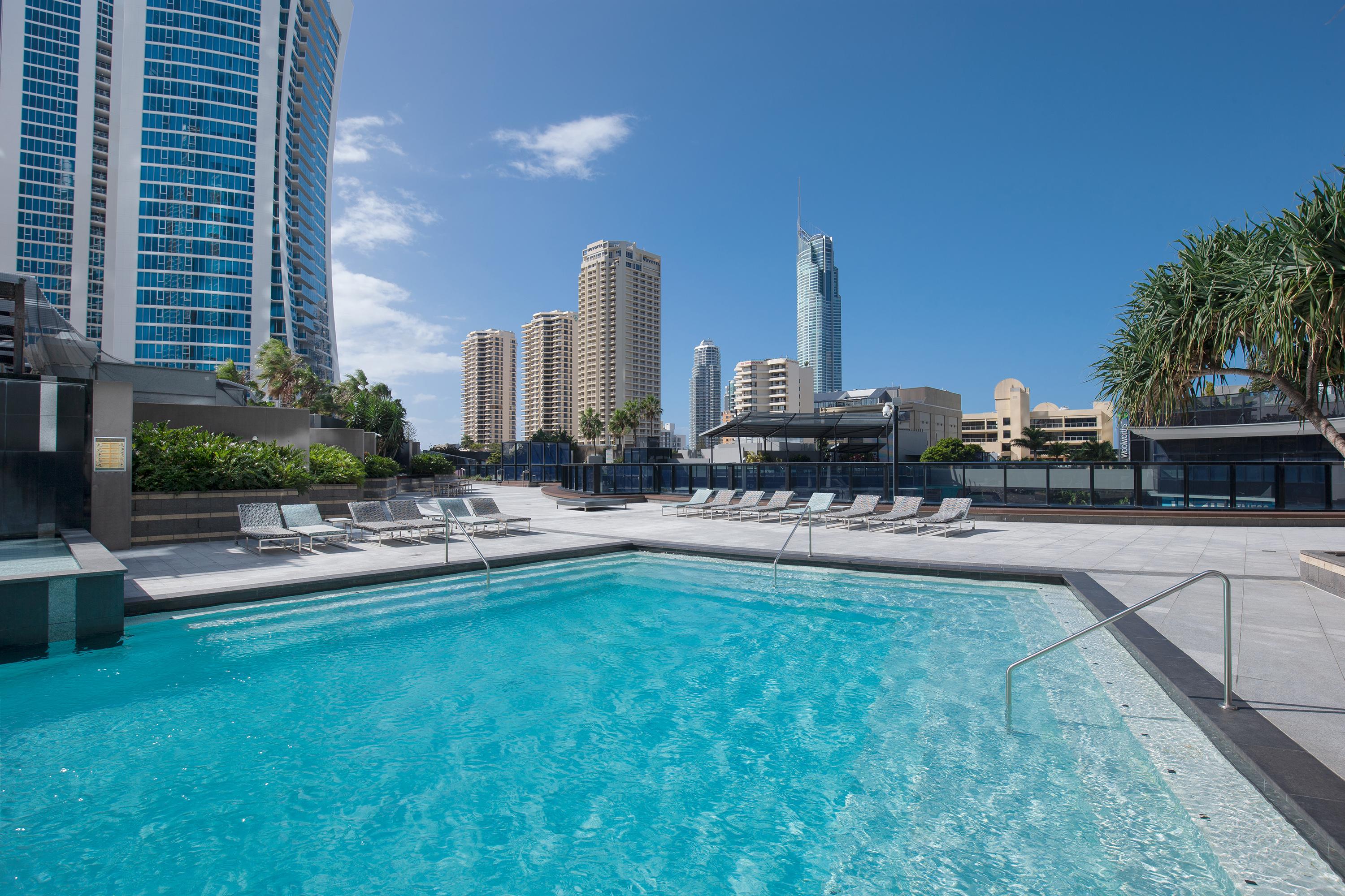 Mantra Circle On Cavill Aparthotel Gold Coast Exterior foto
